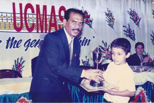 Mr Fatah Awarding the First Champion Prize to master U.Shashank in First National Competition held in the year 2000 - Thej Academy