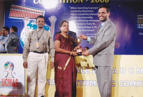 Mrs Maheshwari won best course instructor 2008 - Thej Academy
